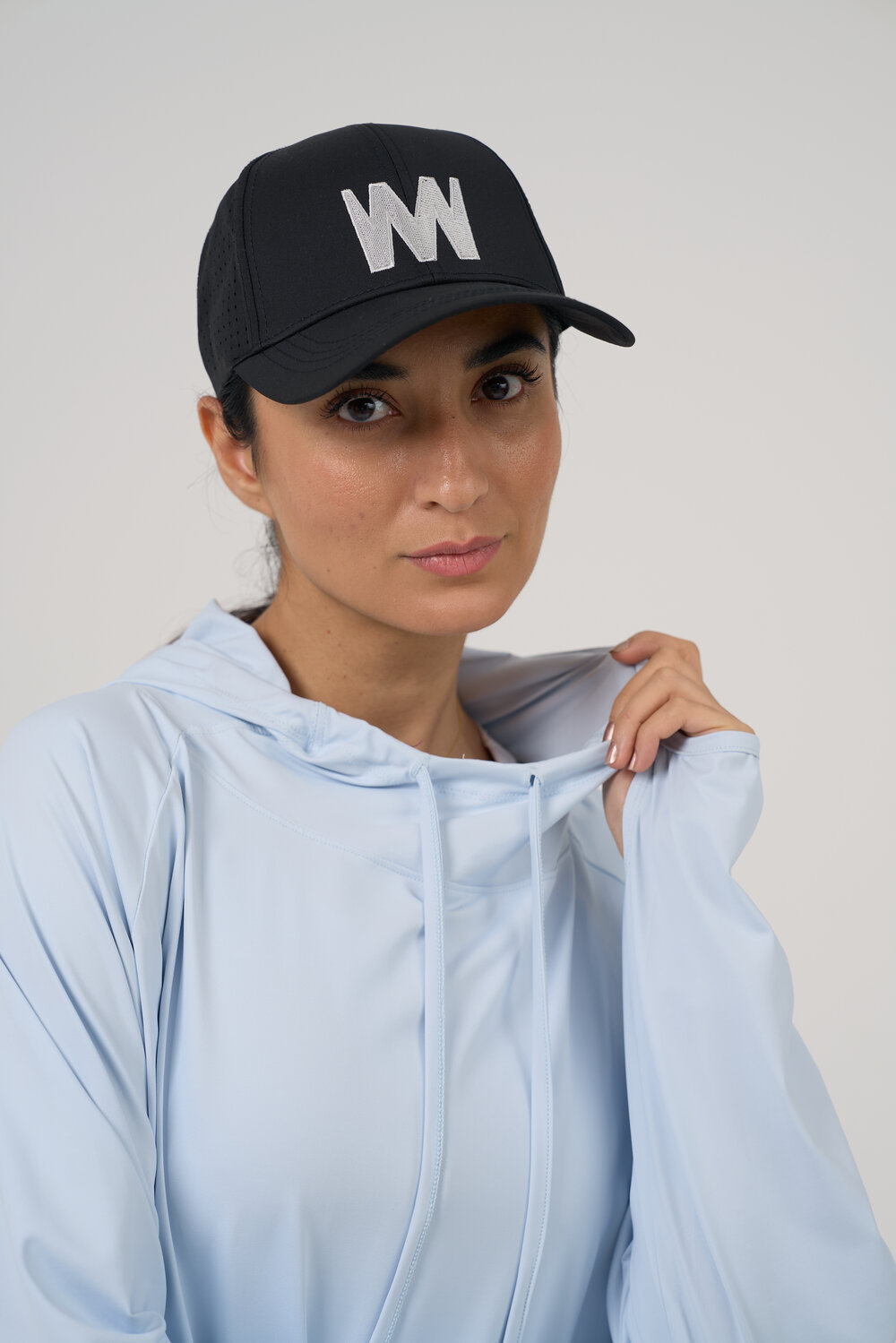 قميص مع هودي ازرق سماوي